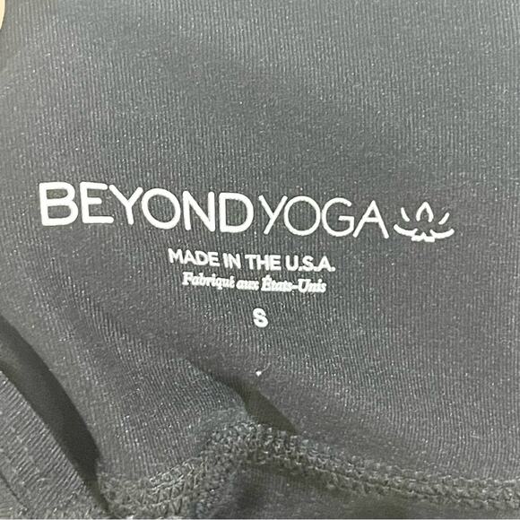 Beyond Yoga High Waist Butterfly print athletic leggings women size S Black - Picture 4 of 9